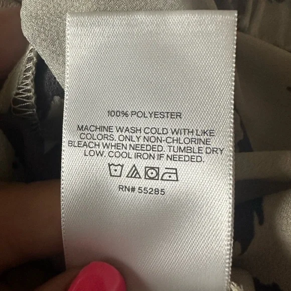 short blouse . express brand, size L, beige with coffee color. - Picture 10 of 10